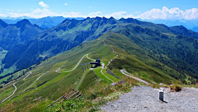 Der Kammweg auf den Gipfel