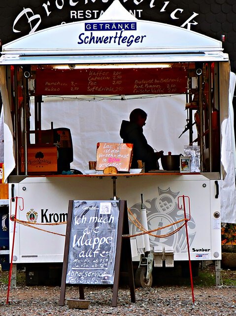 Verkaufswagen vor dem Restaurant Brockenblick