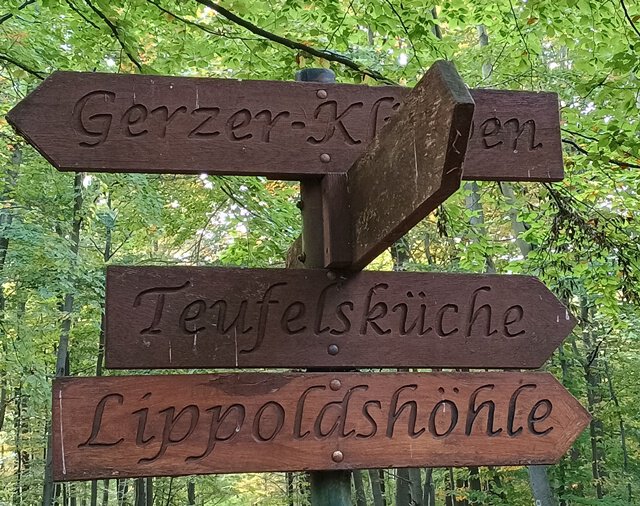 Ausschilderung an der Reuberghütte