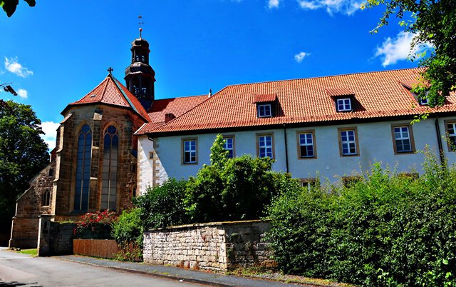 Der Eingang zum Kloster