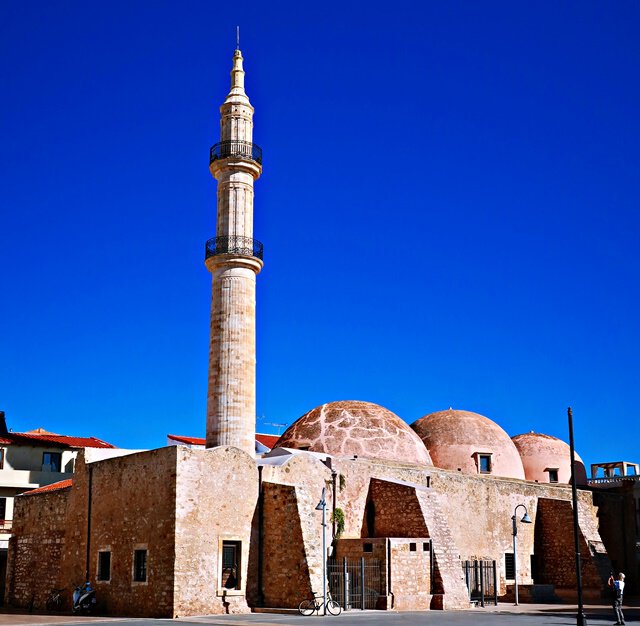 Neratze Moschee am Mikrasiaton Platz