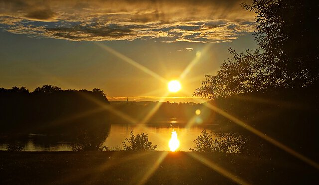 Wunderschöner Sonnenuntergang am Vienenburger See