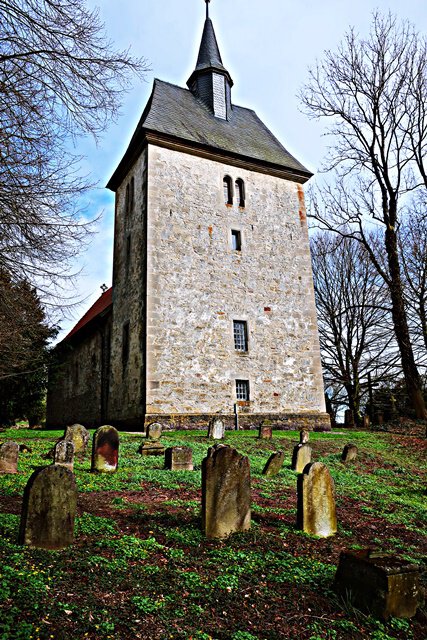 Weißwasserkirche mit Bauernfriedhof