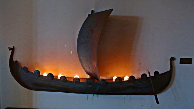 Wikingerschiff in der Friesenkapelle