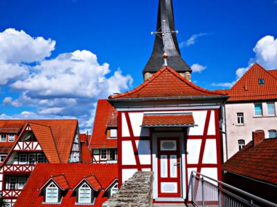 Nixen, Quellen, Fachwerk und ein tödliches Kitzeln